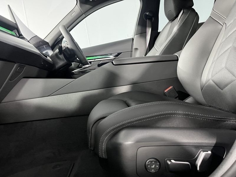 2025 (75) BMW 5 SERIES 520i M Sport Pro 4dr Auto 4967477