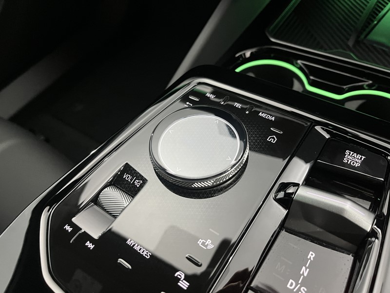 2025 (75) BMW 5 SERIES 520i M Sport Pro 4dr Auto 4967475