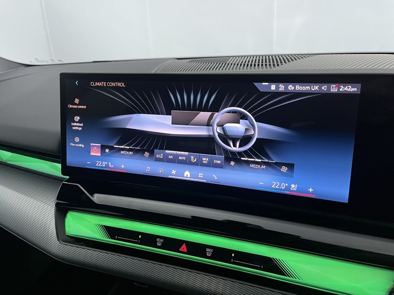 2025 (75) BMW 5 SERIES 520i M Sport Pro 4dr Auto 4967473