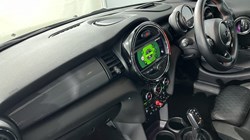 2019 (19) MINI HATCHBACK 1.5 Cooper Sport II 5dr Auto 4659485