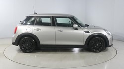 2022 (72) MINI HATCHBACK 1.5 Cooper Classic 5dr Auto 4690298