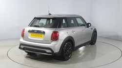 2022 (72) MINI HATCHBACK 1.5 Cooper Classic 5dr Auto 4690337