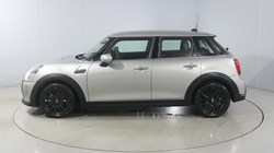 2022 (72) MINI HATCHBACK 1.5 Cooper Classic 5dr Auto 4690338