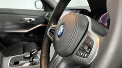 2022 (22) BMW 3 SERIES 320i xDrive M Sport 4dr Step Auto 4668758