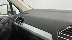 2018 (18) VOLKSWAGEN TIGUAN 2.0 TDi 190 4Motion SE Nav 5dr DSG 4678970