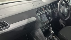 2018 (18) VOLKSWAGEN TIGUAN 2.0 TDi 190 4Motion SE Nav 5dr DSG 4678952