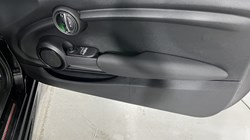 2019 (69) MINI HATCHBACK 1.5 Cooper Sport II 3dr 4663989