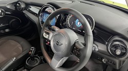 2022 (72) MINI HATCHBACK 1.5 Cooper Classic 3dr Auto 4678492