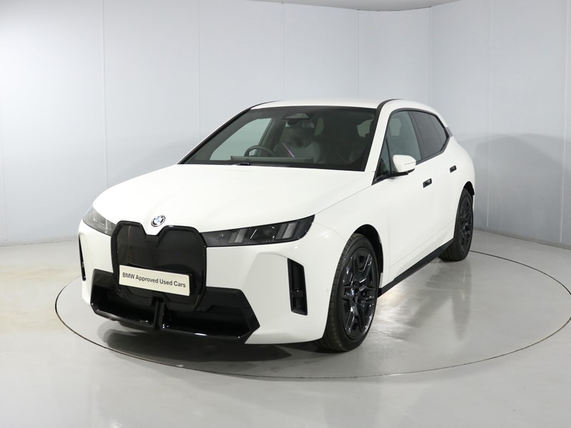 2025 (75) BMW iX 300kW xDrive45 M Sport 101kWh 5dr Auto 5069836