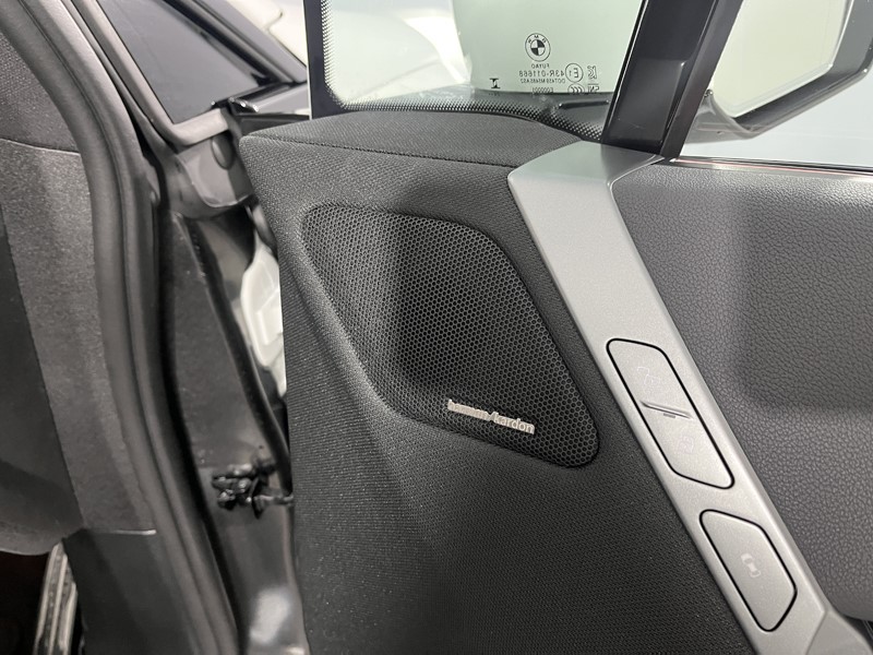 2025 (75) BMW iX 300kW xDrive45 M Sport 101kWh 5dr Auto 5069810