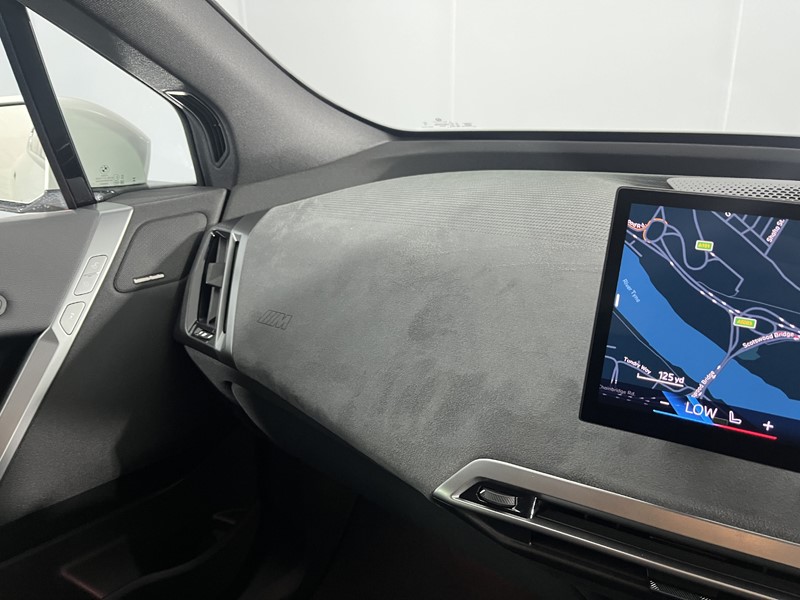 2025 (75) BMW iX 300kW xDrive45 M Sport 101kWh 5dr Auto 5069817