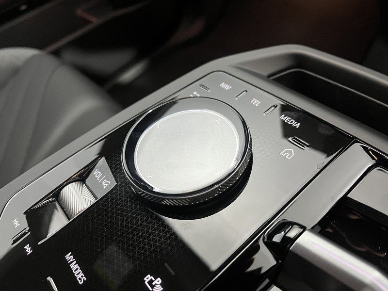 2025 (75) BMW iX 300kW xDrive45 M Sport 101kWh 5dr Auto 5069823