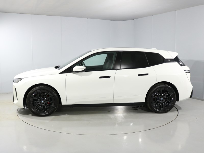 2025 (75) BMW iX 300kW xDrive45 M Sport 101kWh 5dr Auto 5069838