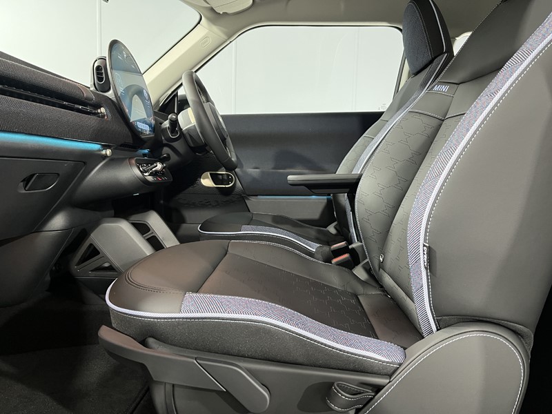 2025 (75) MINI COOPER 135kW E Classic 41kWh 3dr Auto 5316187