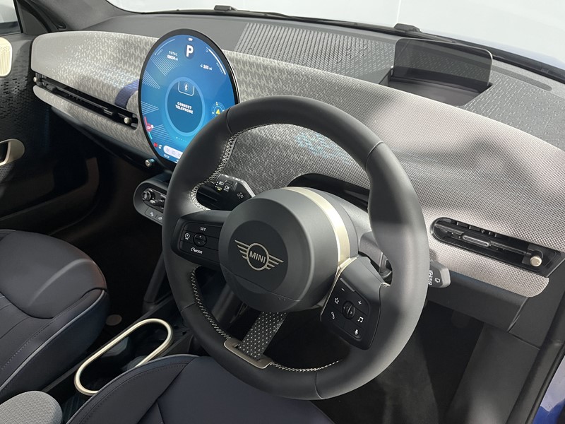 2025 (75) MINI COOPER 160kW SE Exclusive 54kWh 3dr Auto 5316202