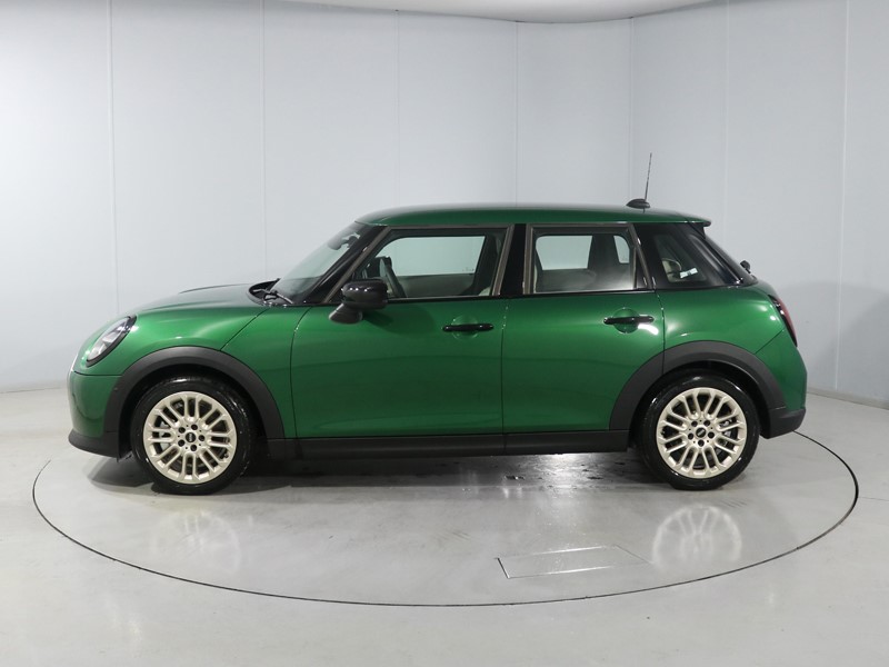2025 (75) MINI COOPER 1.5 C Exclusive 5dr Auto 5315271