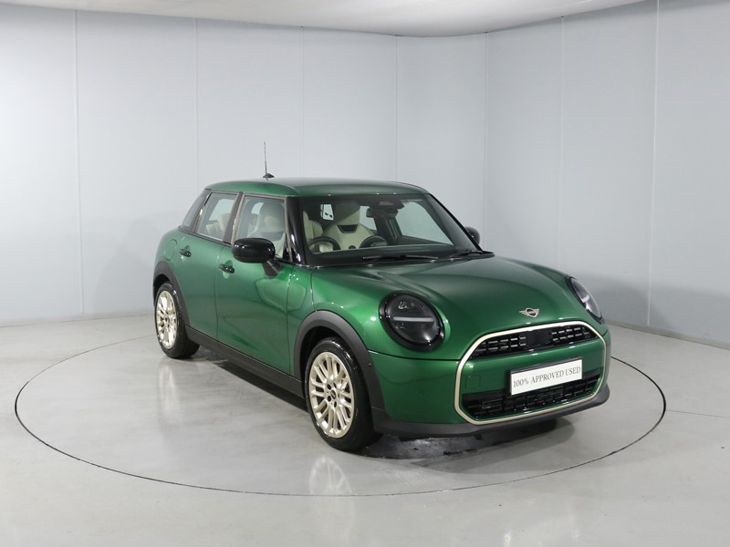 2025 (75) MINI COOPER 1.5 C Exclusive 5dr Auto
