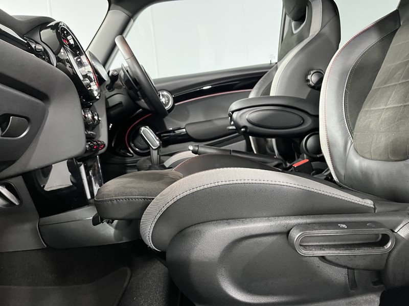 2023 (73) MINI HATCHBACK 2.0 Cooper S Sport Premium Plus 5dr Auto 4684030