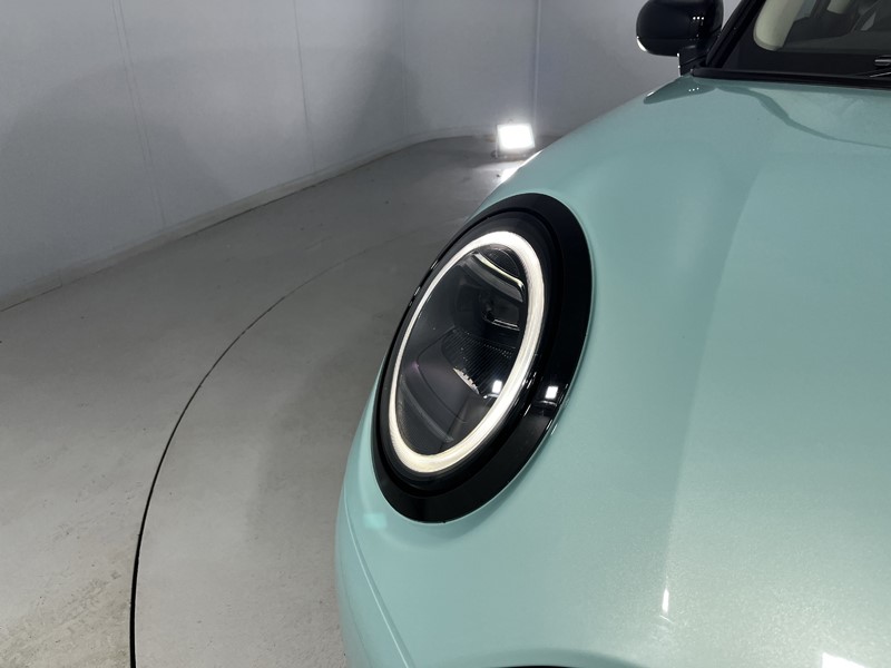 2025 (75) MINI COOPER 1.5 C Classic 3dr Auto 5315492