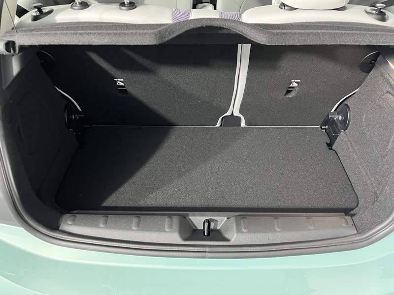 2025 (75) MINI COOPER 1.5 C Classic 3dr Auto 5315471