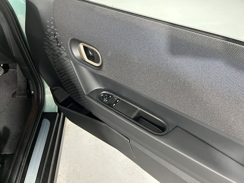 2025 (75) MINI COOPER 1.5 C Classic 3dr Auto 5315478