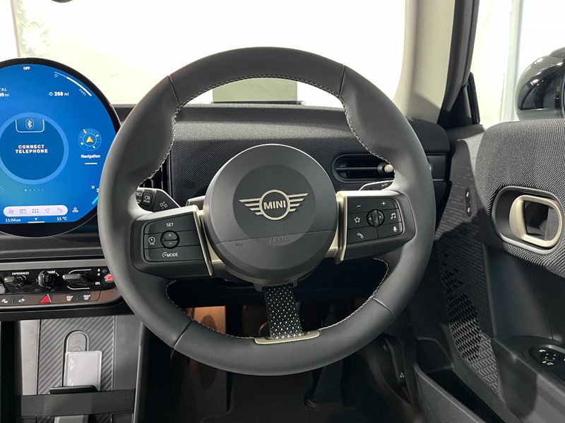 2025 (75) MINI COOPER 1.5 C Classic 3dr Auto 5315463