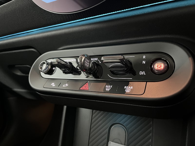 2025 (75) MINI COOPER 1.5 C Classic 3dr Auto 5315468