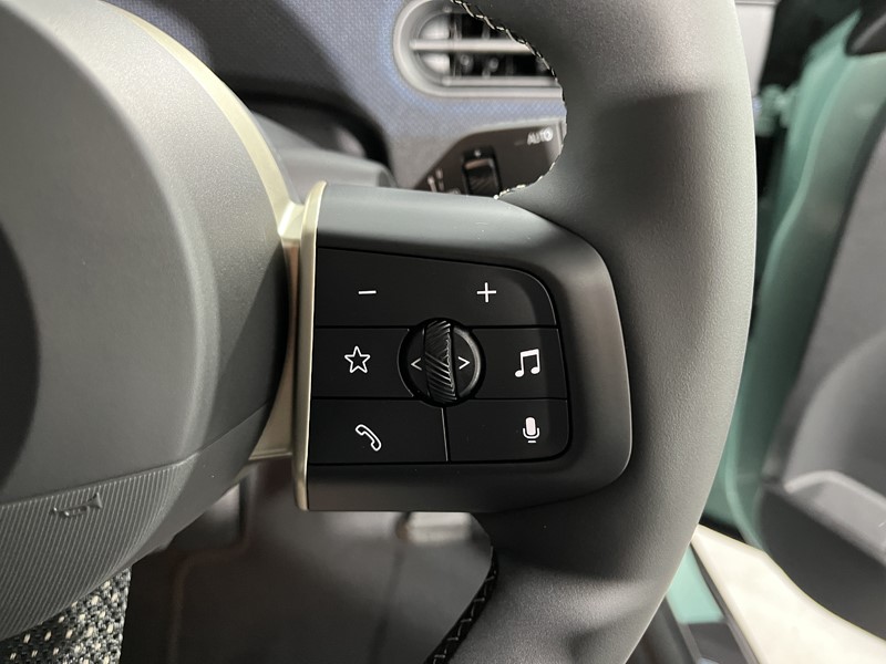 2025 (75) MINI COOPER 1.5 C Classic 3dr Auto 5315481