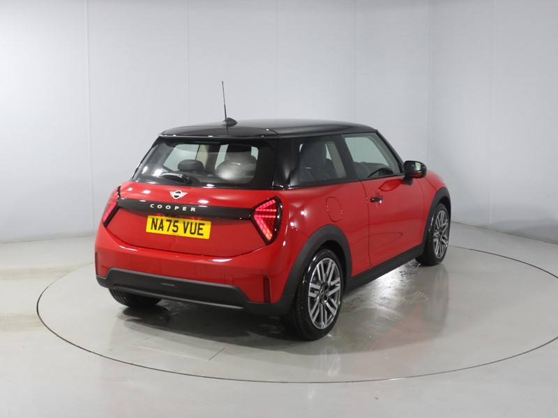 2025 (75) MINI COOPER 1.5 C Classic 3dr Auto 5315310