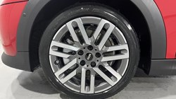 2025 (75) MINI COOPER 1.5 C Classic 3dr Auto 5315285