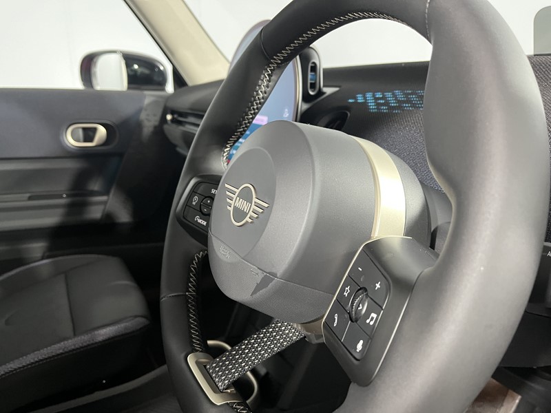 2025 (75) MINI COOPER 1.5 C Classic 3dr Auto 5315292