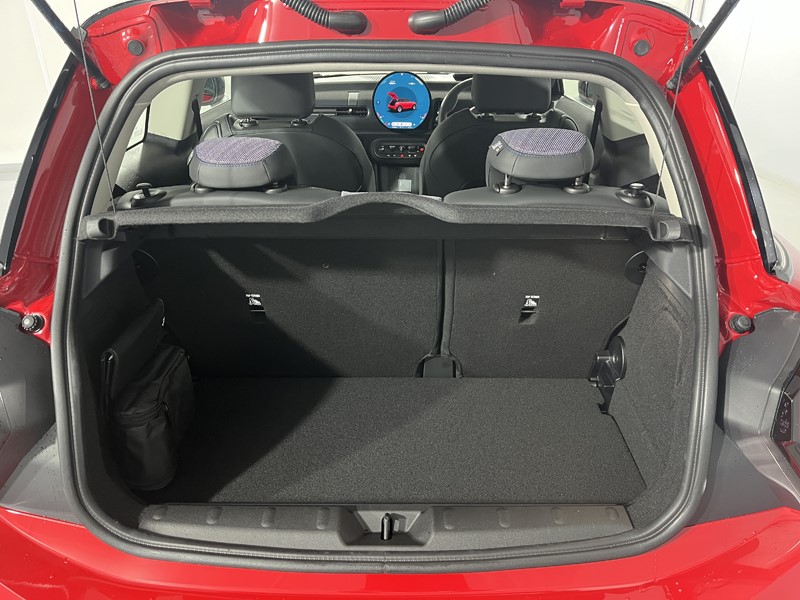 2025 (75) MINI COOPER 1.5 C Classic 3dr Auto 5315284