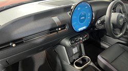 2025 (75) MINI COOPER 1.5 C Classic 3dr Auto 5315278