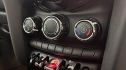 2021 (21) MINI HATCHBACK 1.5 One Classic 3dr 4690137