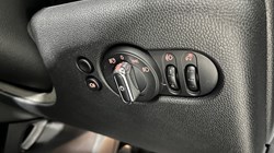 2021 (21) MINI HATCHBACK 1.5 One Classic 3dr 4690127