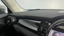 2021 (21) MINI HATCHBACK 1.5 One Classic 3dr 4690132