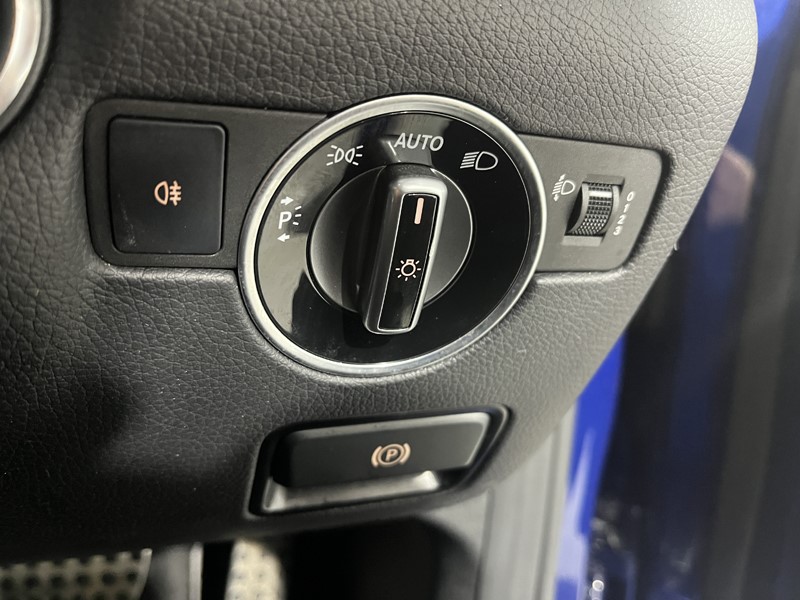 2017 (67) MERCEDES-BENZ SLC 200 AMG Line 2dr 9G-Tronic 4689988