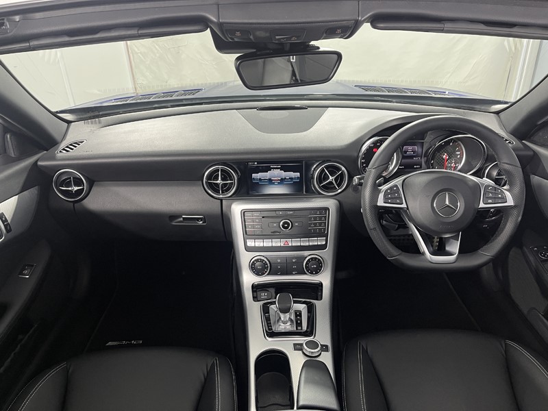 2017 (67) MERCEDES-BENZ SLC 200 AMG Line 2dr 9G-Tronic 4689973