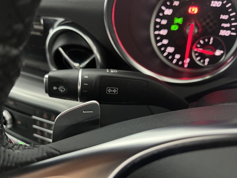 2017 (67) MERCEDES-BENZ SLC 200 AMG Line 2dr 9G-Tronic 4689992