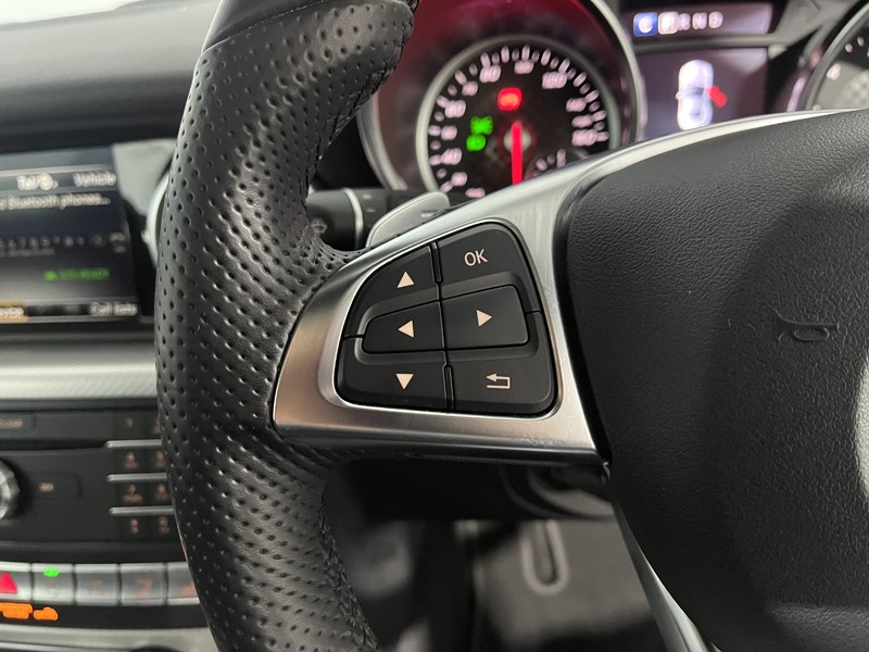 2017 (67) MERCEDES-BENZ SLC 200 AMG Line 2dr 9G-Tronic 4689990