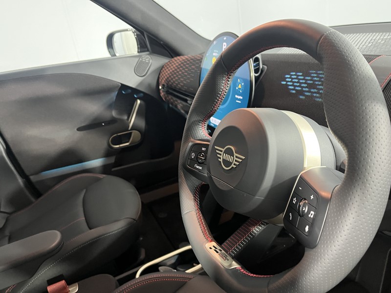 2025 (75) MINI ACEMAN 160kW SE Sport 54kWh 5dr Auto 5316499