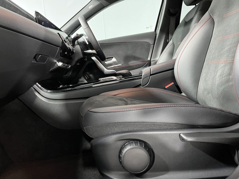 2022 (72) MERCEDES-BENZ A CLASS A200 AMG Line Executive 4dr Auto 4696309