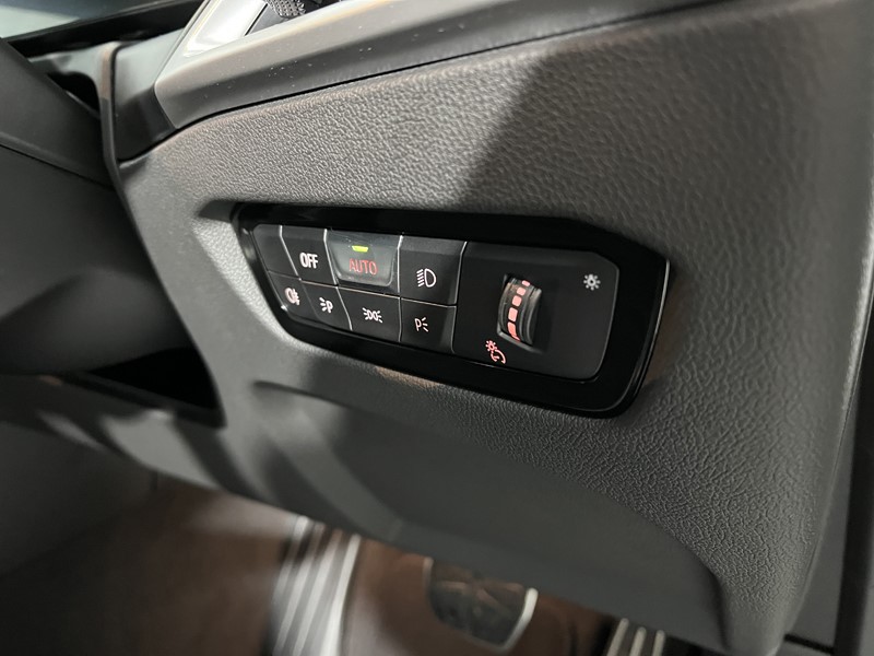 2025 (25) BMW 3 SERIES 320i M Sport 4dr Step Auto 4759454