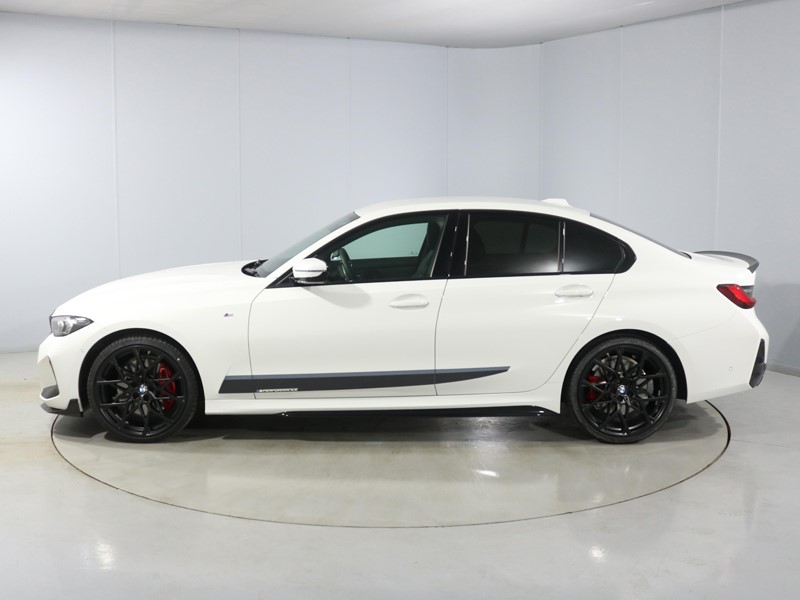 2025 (25) BMW 3 SERIES 320i M Sport 4dr Step Auto 4759484