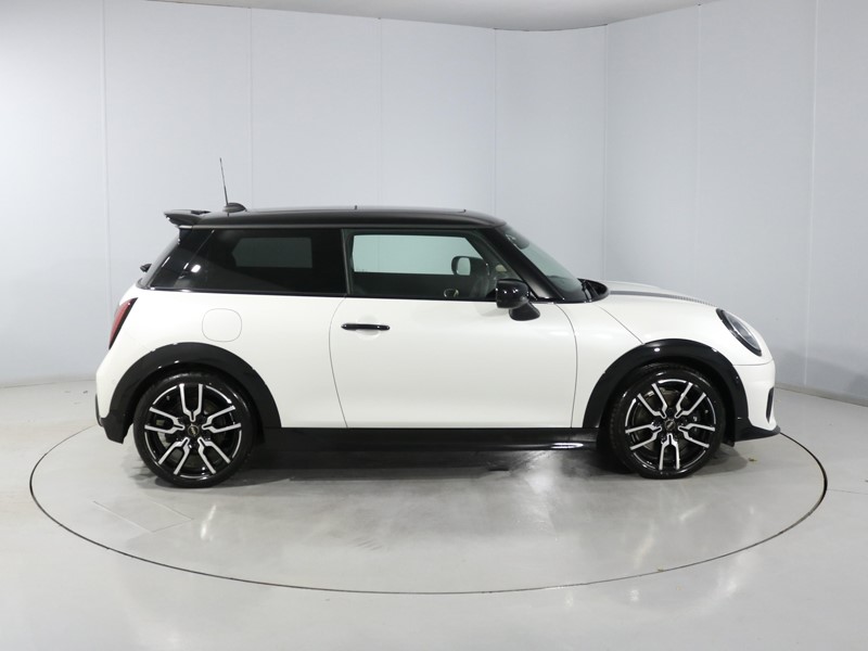 2025 (75) MINI COOPER 1.5 C Sport 3dr Auto 5315328