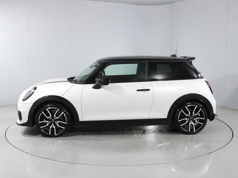 2025 (75) MINI COOPER 1.5 C Sport 3dr Auto 5315370