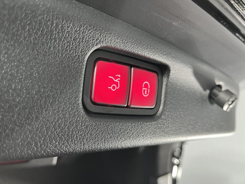 2023 (72) MERCEDES-BENZ C CLASS C300d AMG Line Premium Plus 4dr 9G-Tronic 4728879