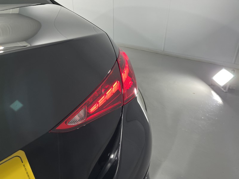 2023 (72) MERCEDES-BENZ C CLASS C300d AMG Line Premium Plus 4dr 9G-Tronic 4728878