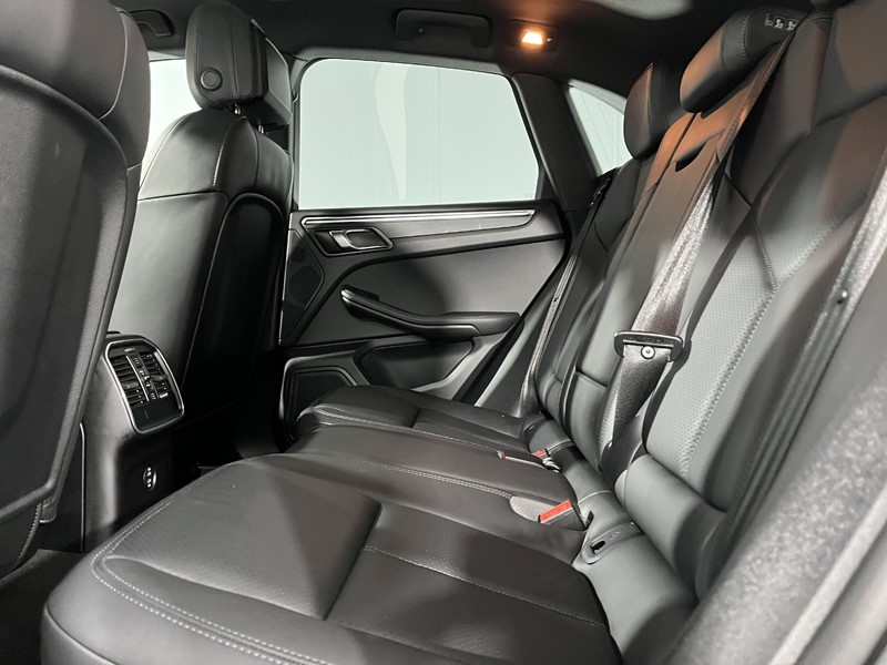 2020 (20) PORSCHE MACAN 5dr PDK 4712568