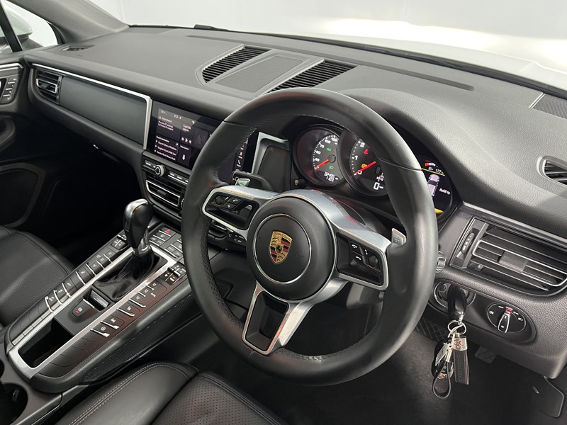 2020 (20) PORSCHE MACAN 5dr PDK 4712539